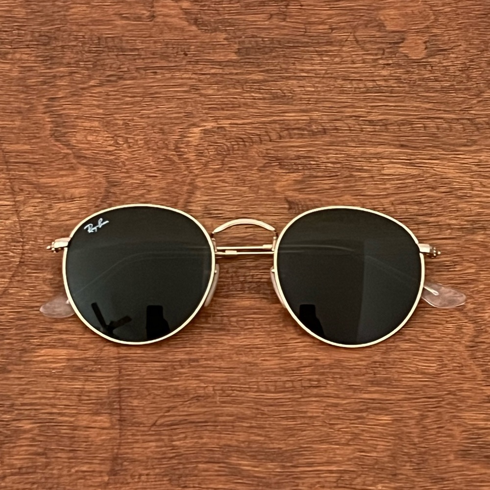 Ray-Ban Gold Round Frame Sunglasses